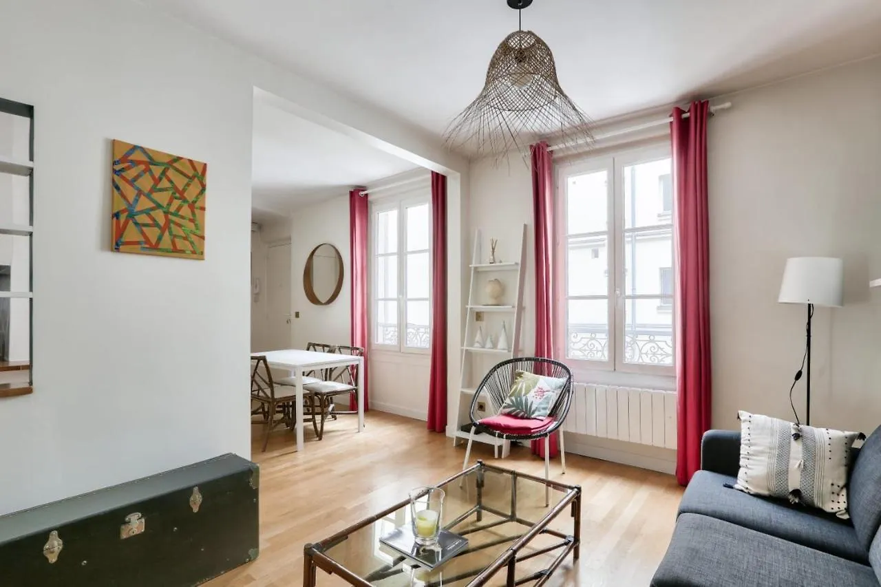 Charming Apartment For 2 People - Paris 17 Γαλλία