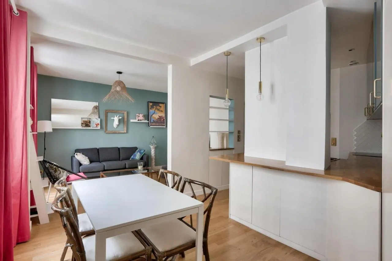 Charming Apartment For 2 People - Paris 17 Francja